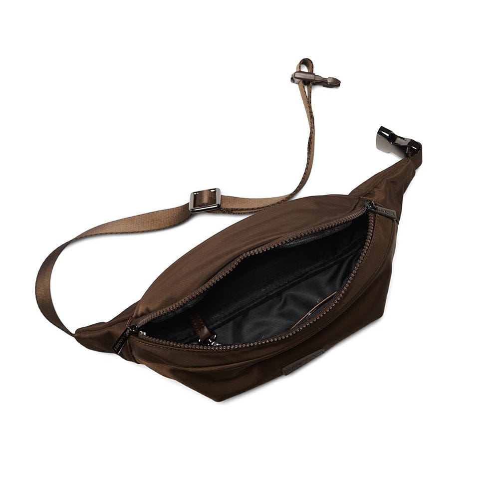 Le Yael – Sac banane en nylon recyclé truebrown