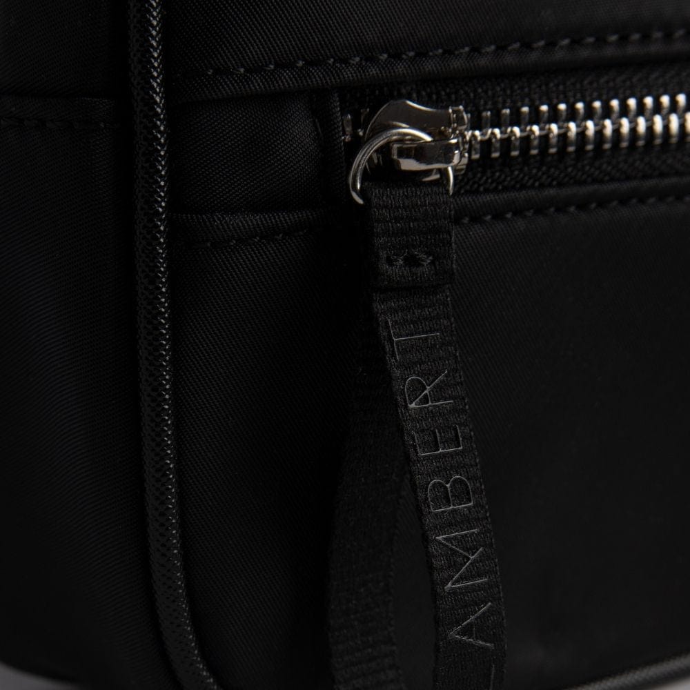 Le Jessie - Sac banane en nylon noir
