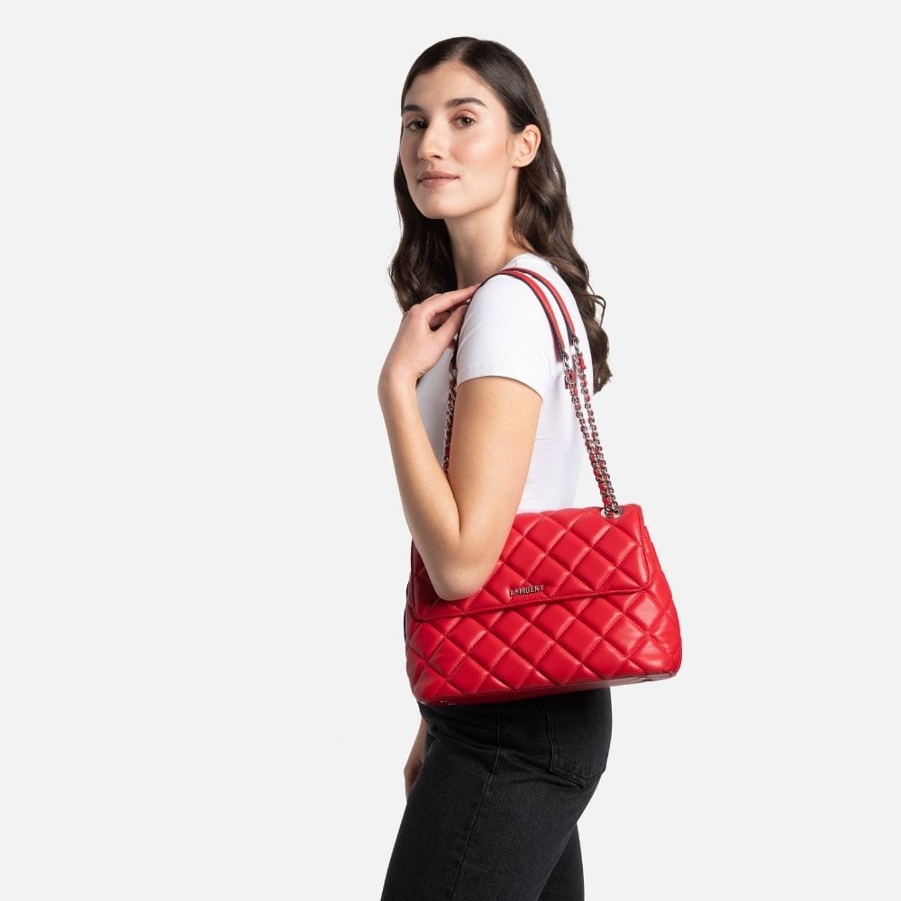 Le Sofia - Sac à main 2-en-1 matelassé en cuir vegan cherry